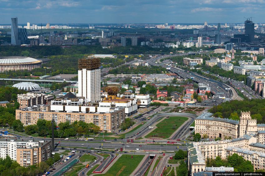 Тренировочный военный полет над центром Москвы москва, авиация, вид