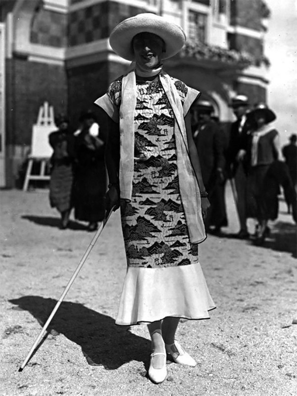 Женская мода 1920-х: винтажные фотографии, раскрывающие неповторимый уличный стиль прошлого Женская мода 1920-х: винтажные фотографии, раскрывающие неповторимый уличный стиль прошлого