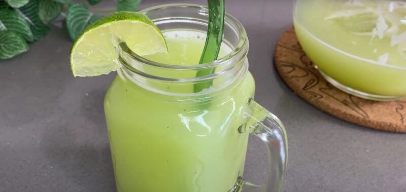 Только этот напиток и спасает в жару. Арабский лимонад — идеальная замена газировкам