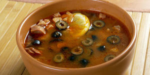 Солянку по-монастырски заказывали