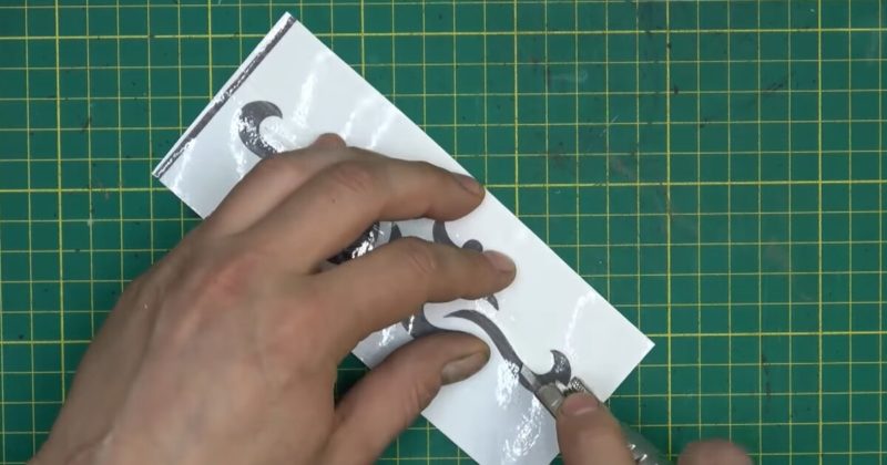 Скотч + распечатанный трафарет на бумаге: необычная идея для декора Скотч + распечатанный трафарет на бумаге: необычная идея для декора