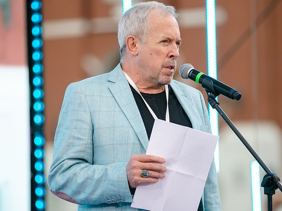 Макаревич составил список тех, кто должен преклонить колено Макаревич составил список тех, кто должен преклонить колено