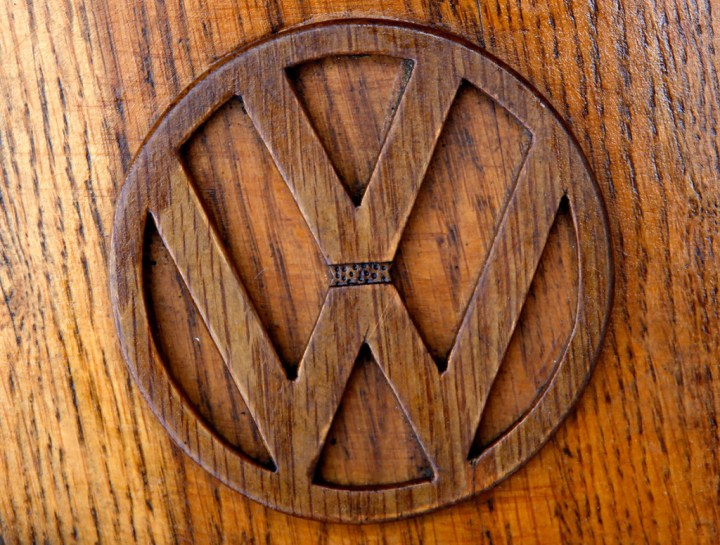 Volkswagen жук 1972 года из дерева (9)