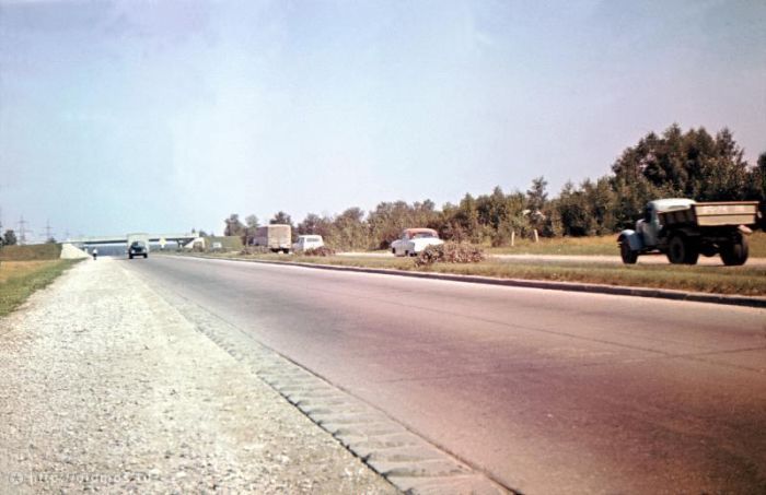 Московская кольцевая автомобильная дорога времена, знают, меняли, изображением, фотографий, подборочку, посмотрим, Давайте, перестраивали, началось, много, такое, Строительство, дорога, выглядела, знает, помнит, ездил, МКАДа