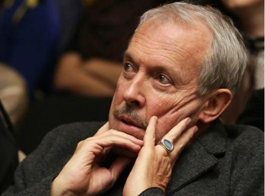 «С нами происходит что-то ужасное»: Макаревич сравнил россиян и американцев «С нами происходит что-то ужасное»: Макаревич сравнил россиян и американцев