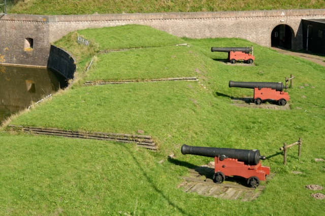 gorod-naarden_11