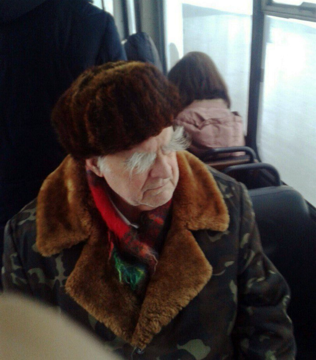 Брови, которые греют. 17 жизненных фотографий, демонстрирующих, как в реальности выглядит зимняя сказка
