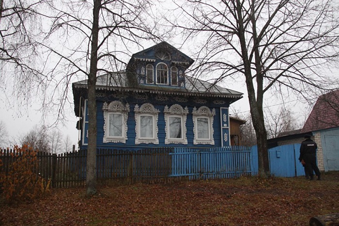 Ребенка бросили в абсолютно пустом доме. | Фото: s10.stc.all.kpcdn.net. Ребенка бросили в абсолютно пустом доме. | Фото: s10.stc.all.kpcdn.net.