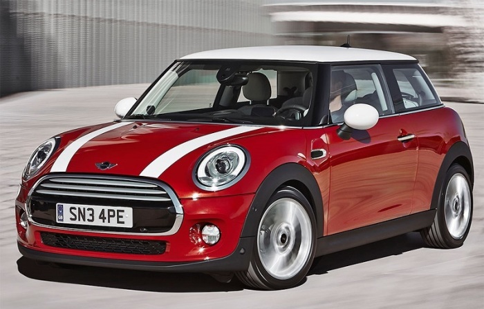 За последнее десятилетие выявлены многочисленные проблемы Mini Cooper. | Фото: cheatsheet.com. За последнее десятилетие выявлены многочисленные проблемы Mini Cooper. | Фото: cheatsheet.com.