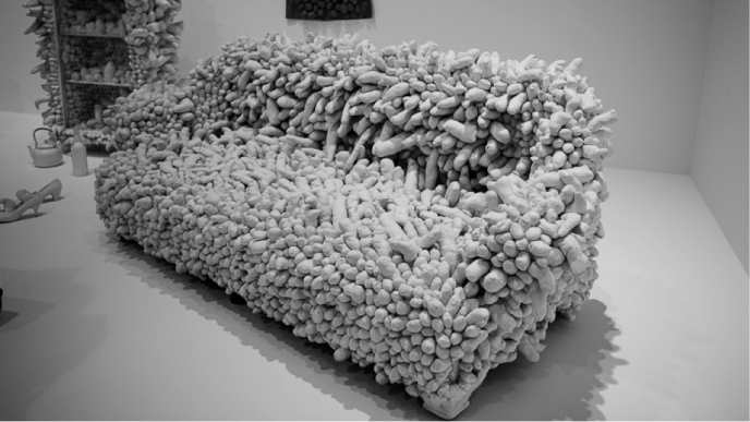 Самая дорогая художница уже 40 лет живет в сумасшедшем доме. Взглянув на ее картины вы поймете почему Самая дорогая художница уже 40 лет живет в сумасшедшем доме. Взглянув на ее картины вы поймете почему