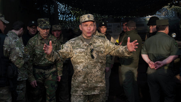 Министр обороны Украины Валерий Гелетей. Архивное фото Гелетей: Киеву "неофициально" угрожали применением ядерного оружия