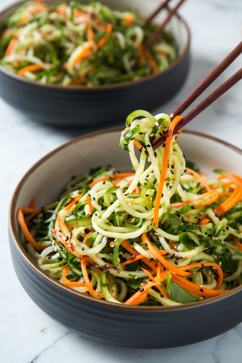 Пряный морковный салат с кунжутом ЗАКУСОЧНЫЙ ДЕНЬ. Пикантный морковный салат