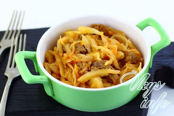 рецепт Тушеная капуста с мясом в мультиварке