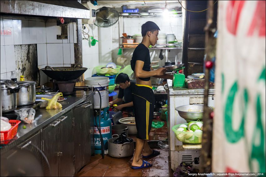 Там, где не бывает санстанция или уличный фастфуд во Вьетнаме еда, вьетнам