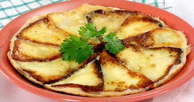 Яичница с сыром сулугуни