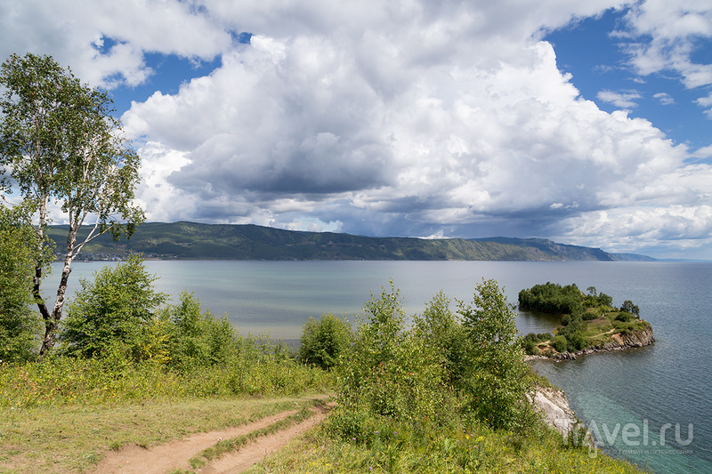 Байкал и Шаманский мыс / Фото из России