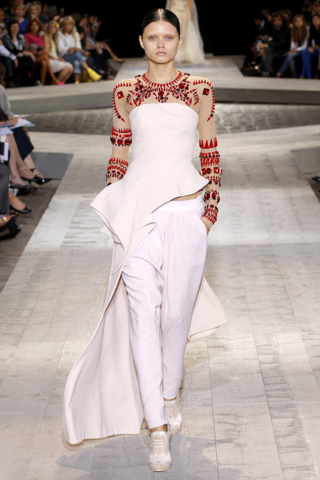Givenchy Couture AW910