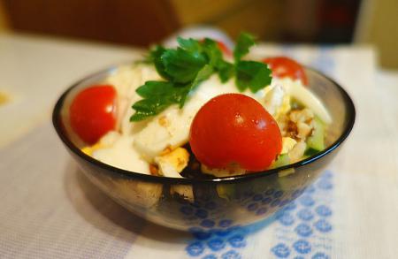 Салат с курицей и черносливом Салат с курицей и черносливом