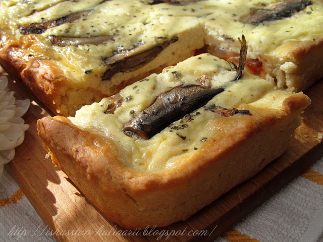 Закусочный пирог со шпротами Закусочный пирог со шпротами