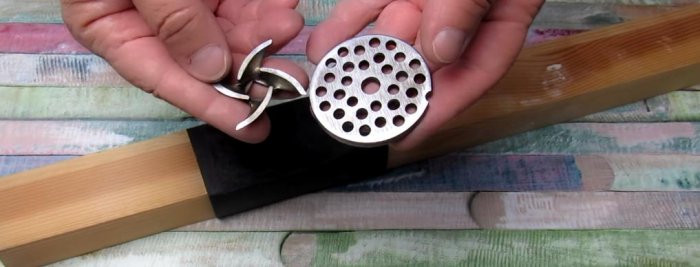 Простой способ, который поможет заточить мясорубку дома, бес специальных инструментов Простой способ, который поможет заточить мясорубку дома, бес специальных инструментов