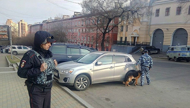Неизвеcтный устроил стрельбу в приемной УФСБ в Хабаровске