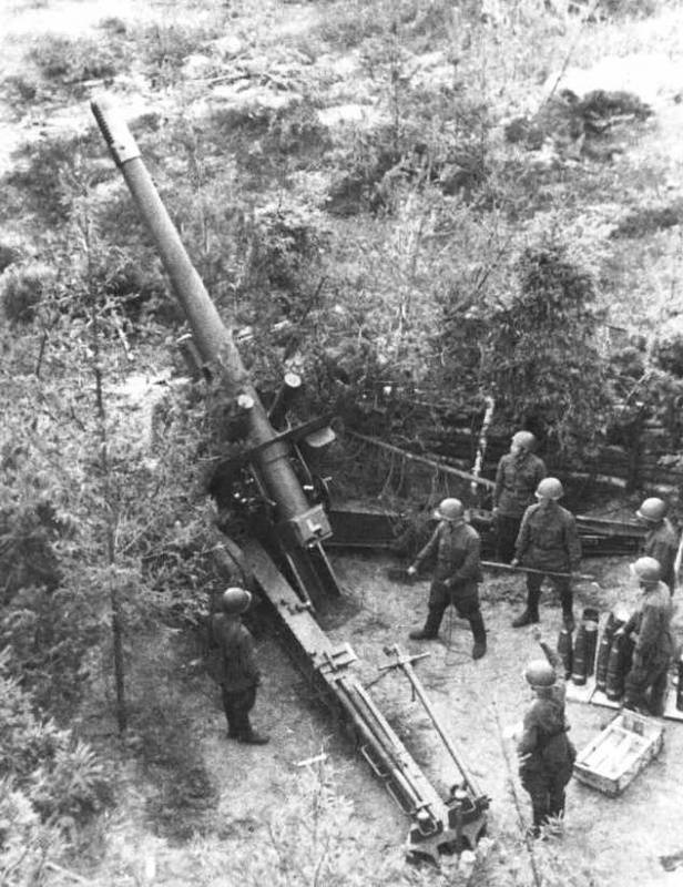 Артиллерия. Крупный калибр. 152-мм гаубица-пушка МЛ-20 образца 1937 года Артиллерия. Крупный калибр. 152-мм гаубица-пушка МЛ-20 образца 1937 года