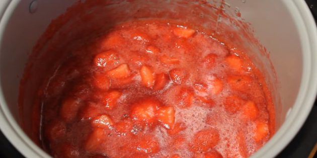 Варенье из клубники в мультиварке Клубничное варенье в мультиварке