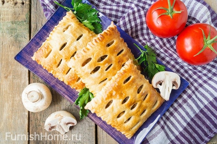 Слойки с курицей и грибами Слойки с курицей и грибами