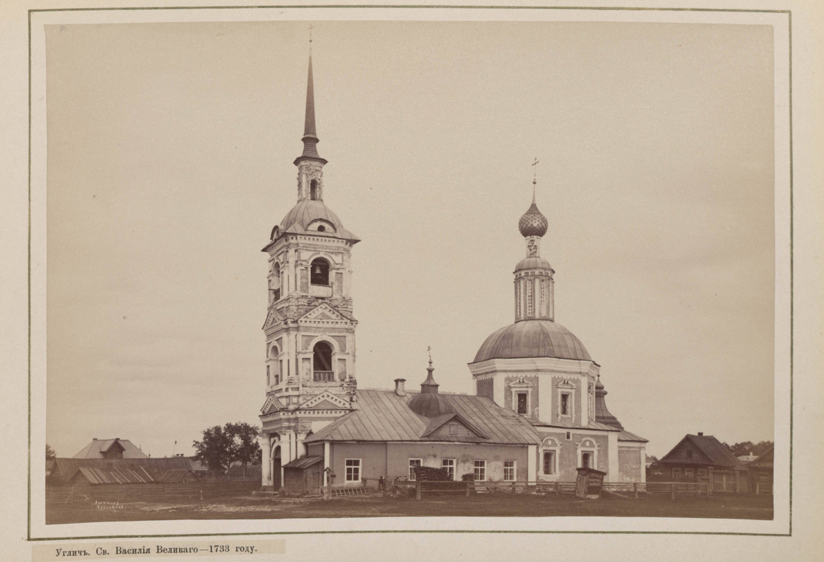Hramy-goroda-Uglicha-v-starinnyh-foto 19