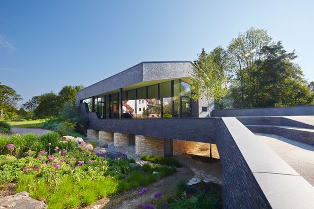 Современный Фасад дома by scarchitekten
