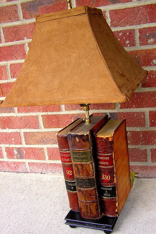 Что ещё можно сотворить с книгами? Что ещё можно сотворить с книгами?