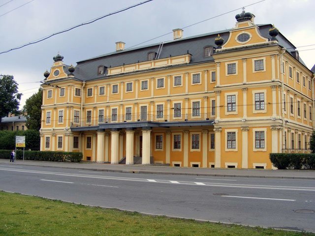 Кто построил Петербург? Кто построил Петербург?