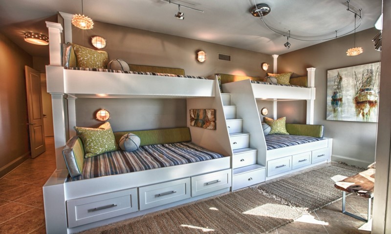 Потому как спальных мест не обязательно должно быть именно два двухъярусная кровать, дизайн, идеи, маленькая квартира