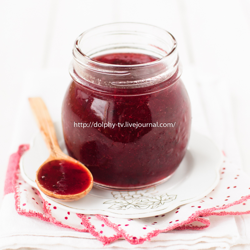 Plum Jam Made in Slow Cooker (Crock Pot, Multicooker)