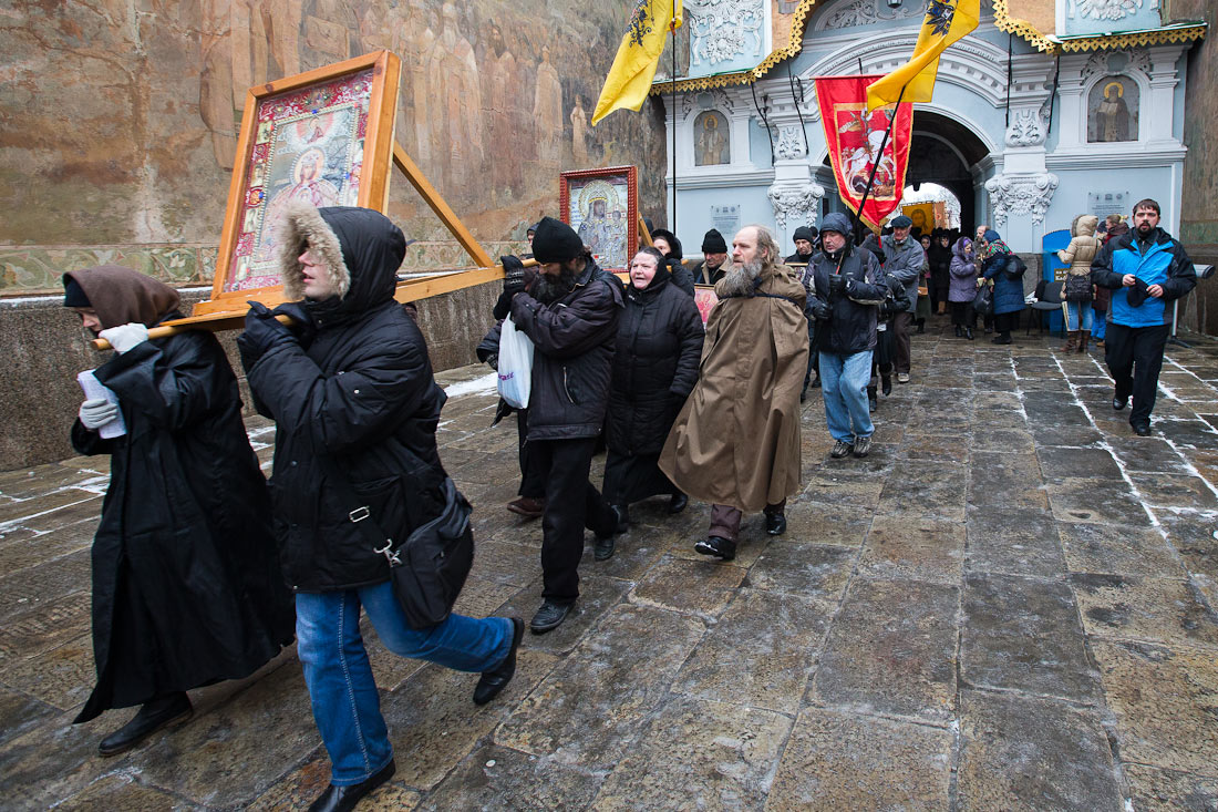 Крестный ход против Евросодома. Каким его увидел известный блогер Рустем Адагамов Крестный ход против Евросодома. Каким его увидел известный блогер Рустем Адагамов