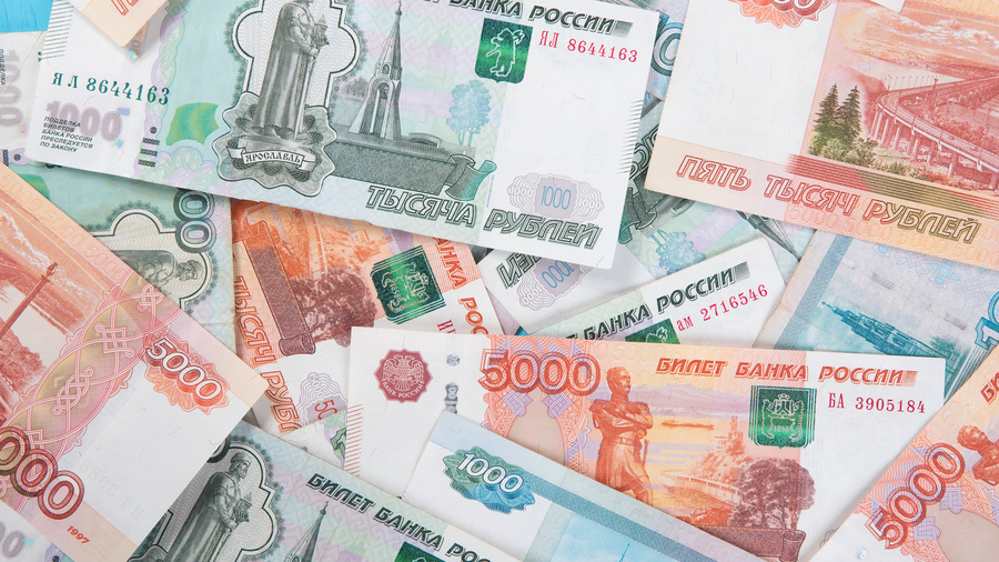 Выгодно ли брать кредит в магазине? Сколько стоят искусственные ёлки? И каковы кредитные итоги 2018 года?