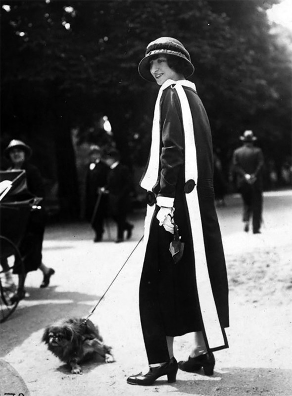 Женская мода 1920-х: винтажные фотографии, раскрывающие неповторимый уличный стиль прошлого Женская мода 1920-х: винтажные фотографии, раскрывающие неповторимый уличный стиль прошлого