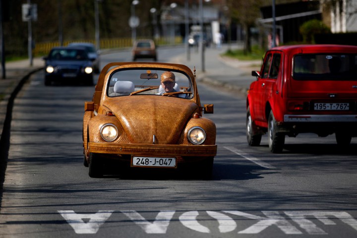 Volkswagen жук 1972 года из дерева (4)