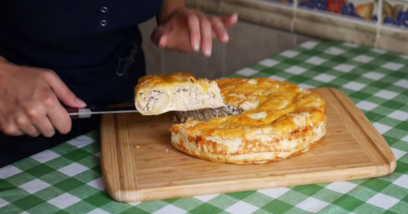 Обалденный мясной пирог без возни с тестом. Очень сочно и вкусно! Обалденный мясной пирог без возни с тестом. Очень сочно и вкусно!