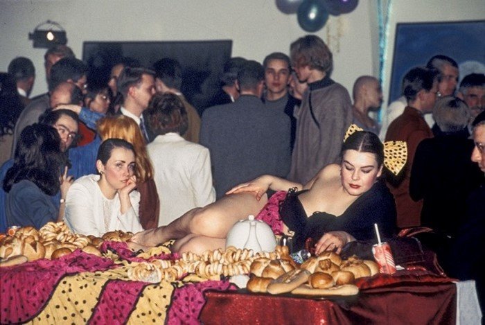 Вечеринка в ночном клубе в честь выхода эротического клипа, 1994 год время, кадр, люди, ностальгия, россия, фото