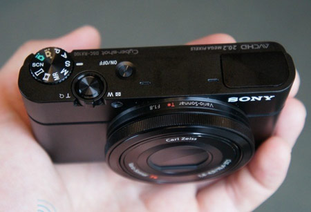 Sony Cyber-shot RX100 — первая в мире компактная камера с дюймовым датчиком и светосильным объективом