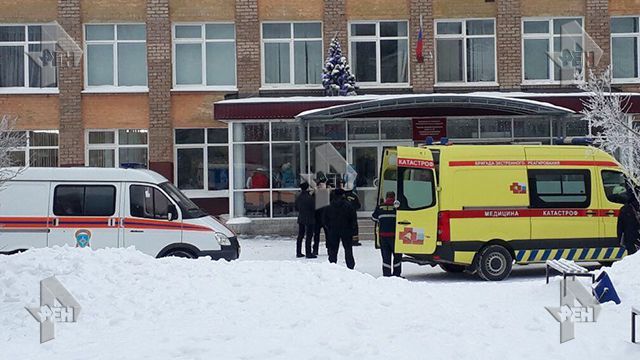 Губернатор Пермского края представил к госнаграде раненную в школе учительницу