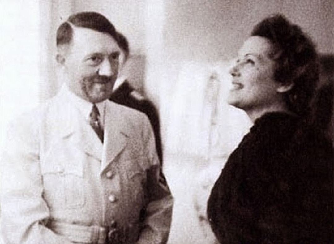 Ольга, жена племянника Антона Павловича Чехова, еще в 1920 уехала из России. Стала кинозвездой Третьего Рейха, любимой актрисой Гитлера