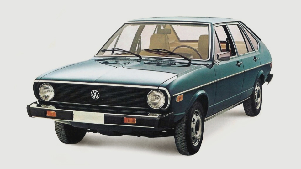 VW сравнил цены на Passat за 43 года