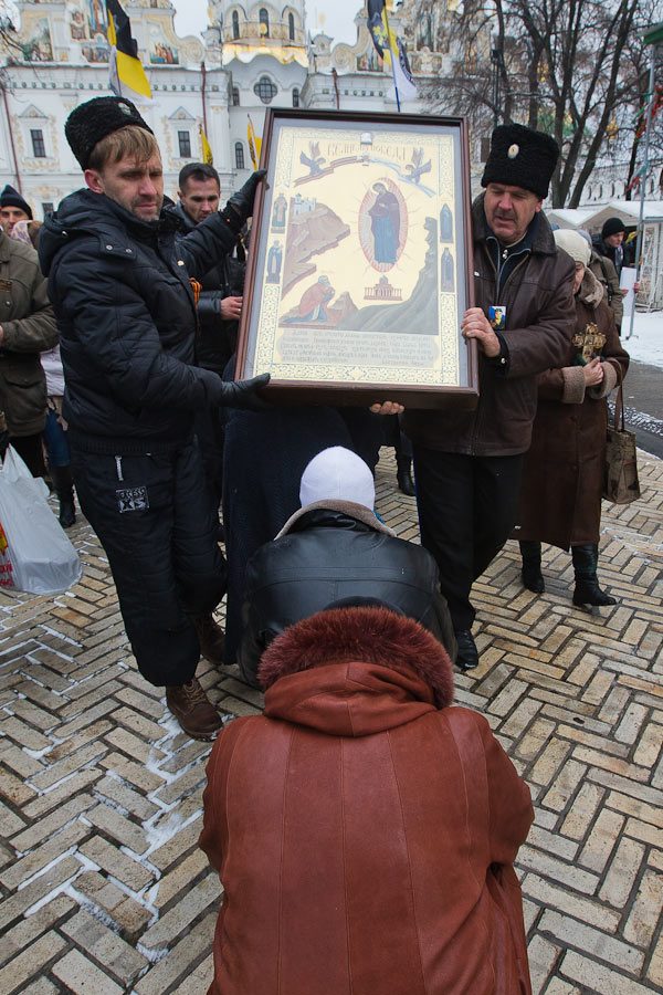 Крестный ход против Евросодома. Каким его увидел известный блогер Рустем Адагамов Крестный ход против Евросодома. Каким его увидел известный блогер Рустем Адагамов