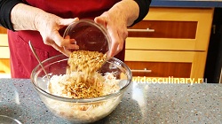 пошаговый фото-рецепт и видео рецепт Рыбный салат Лакомка