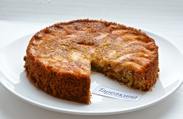 Запеканка с медом и яблоками