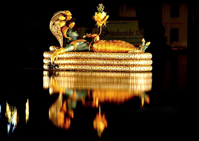 Золото Падманабхасвами, или Тайны индийского храма, одна из дверей которого закрыта уже 4000 лет