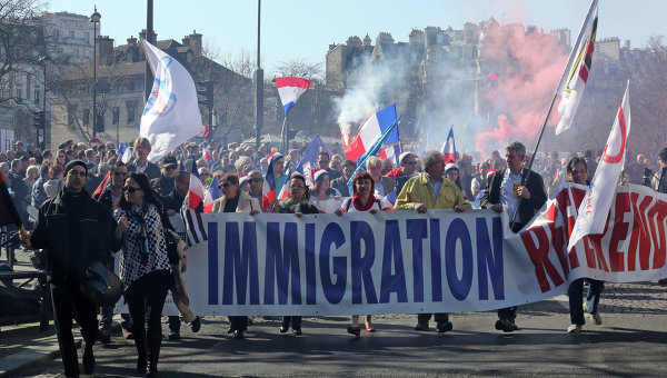 Митинг против иммиграции и исламизации в Париже. Архивное фото