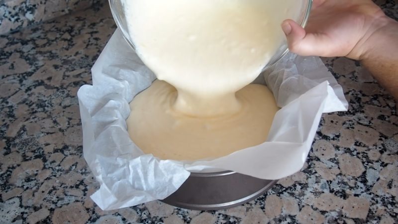 Легкий, нежный и воздушный йогуртовый торт без муки и масла